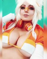 Jessica Nigri tits would milk you dry in seconds.