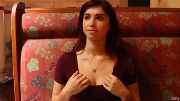 Flashing Tits In Restaurant r/BoobsMotel
