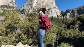 Eva Elfie blows a friend in Yosemite