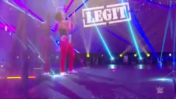 Sasha Banks shaking her ass