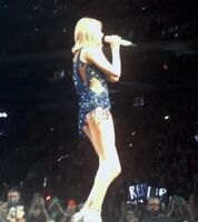 I want to eat Taylor Swift's little ass so bad