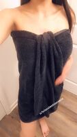 Black Towel Reveal & Squeeze