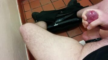 Desperate to cum, I ended up making a mess in my work toilet 😩