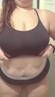 A sweaty post work-out titty drop.