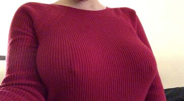 Thin sweater