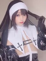 Nun cosplay by @chimurin333